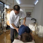 腰痛、骨盤調整、仙骨、腸骨